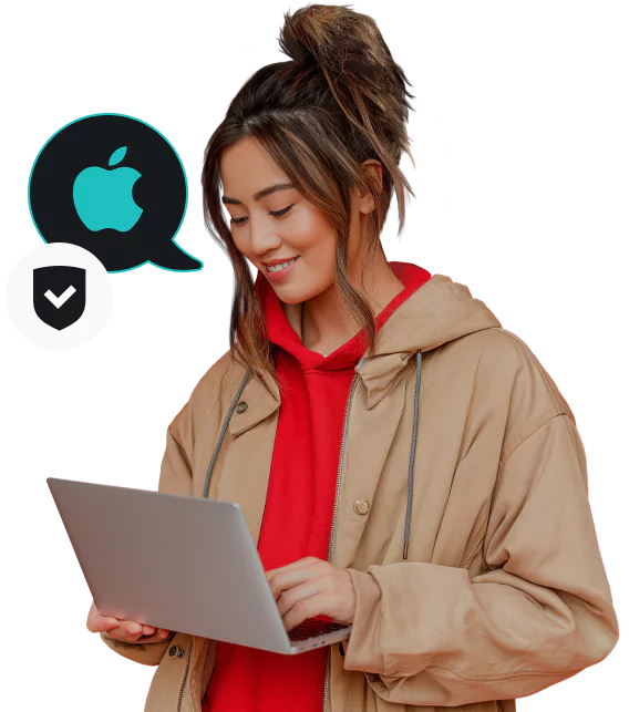 노트북을 들고 미소 짓는 여성이 있습니다. Apple 로고가 있는 말풍선과 그 옆에 체크 표시된 방패 모양이 있습니다.